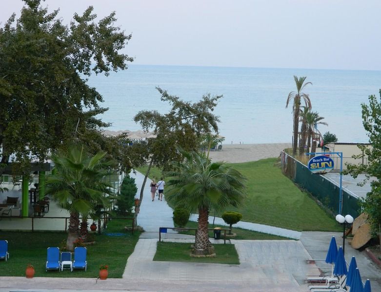 Sun Beach Hotel ปลาตาโมนาส ภายนอก รูปภาพ